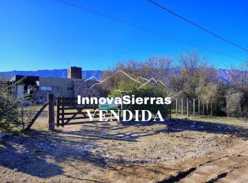 Casa · 94m² · 3 Ambientes · 1 Cochera · Venta Casa 2 Dorm. en Las Rabonas | Parque El Tajamar | Traslasierra | Escritura