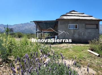 Casa · 40m² · 2 Ambientes · 1 Cochera · Casa en Venta en San Javier | Achiras Arriba | Vista Abierta a Las Sierras 360º