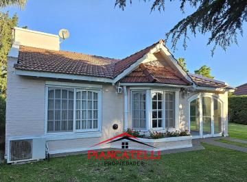 Casa · 390m² · 4 Ambientes · Casa en Venta 4 Ambientes en Country Banco Provincia