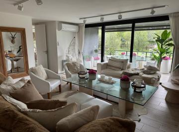 Departamento · 245m² · 10 Ambientes · 1 Cochera · Departamento en Alquiler, Tres Dorm. en Suite, Balcon en Green Park, Valle Escondido