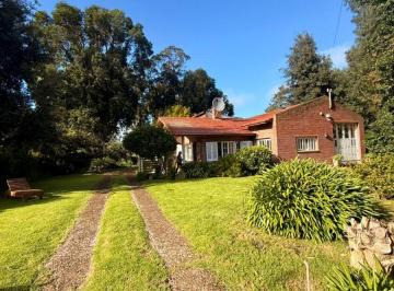 Casa de 4 ambientes, Mar del Plata · Chalet Sobre Lote de 917 m² en Venta C/ Cochera en Bosques de Peralta Ramos