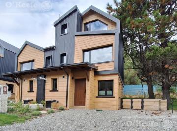 Casa · 87m² · 4 Ambientes · 1 Cochera · Casa en Venta a Estrenar de 4 Ambientes en El Estribo Bariloche