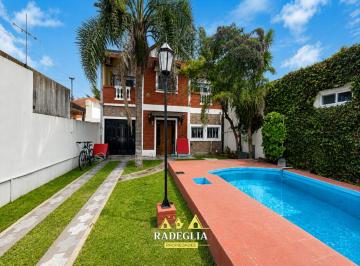 Casa de 6 ambientes, Almirante Brown · Casa 6 Ambientes con Pileta