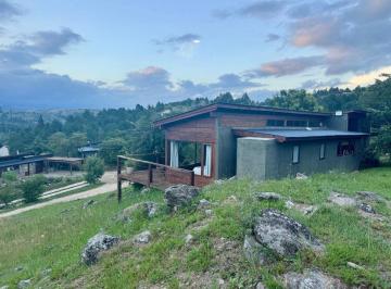 Casa · 75m² · 3 Ambientes · 1 Cochera · Venta de Cabaña a m de Las Termas en El Durazno.