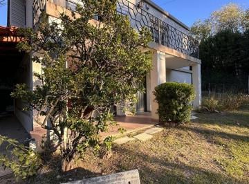 Casa de 6 ambientes, Villa Icho Cruz · Venta de Propiedad en Icho Cruz con Piscina. 3 Dorm..