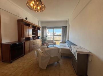 Departamento · 70m² · 4 Ambientes · 1 Cochera · Departamento en Chauvin