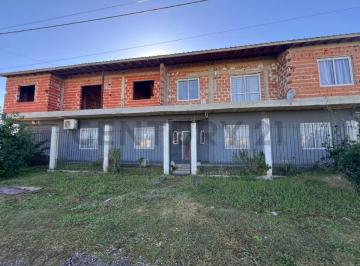 Departamento · 408m² · 7 Ambientes · 1 Cochera · Casa en Bloque con Quincho y Piscina Alta Rentabilidad en Pilar Villa Rosa