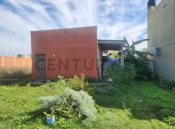 Casa · 48m² · 2 Ambientes · Casa a Refaccionar en Venta en Barrio El Alba