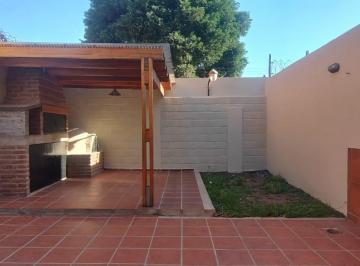 Casa · 133m² · 6 Ambientes · 1 Cochera · B° Jardin, Amplio Duplex de 3dorm.