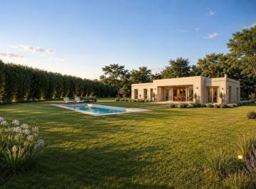 Casa · 84m² · 2 Ambientes · Gran Terreno en Venta con Pileta y Quincho 1949 m²