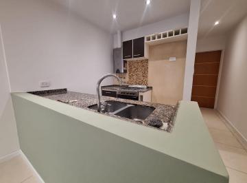 FHP-FHP-185_2 · Excelente 2 Amb en Venta con Balcón y Gran Patio Privado!