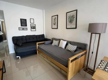 Departamento · 40m² · 2 Ambientes · Alquiler Semipiso 2 Ambientes Amoblado con Balcon en Barrio