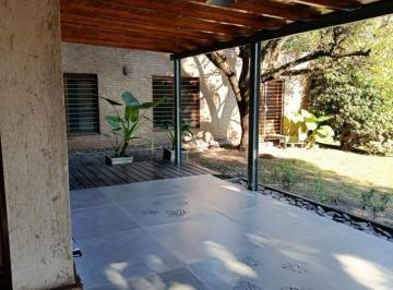 Casa · 268m² · 6 Ambientes · 2 Cocheras · Villa Allende, Tres Dorm., Gran Sala, Pileta, Gran Parque