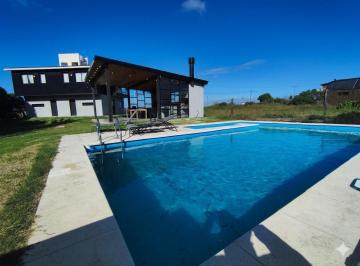 Casa · 170m² · 5 Ambientes · 4 Cocheras · Inversion de Alta Renta Chapadmalad, Dos Cabañas Frente Al Mar