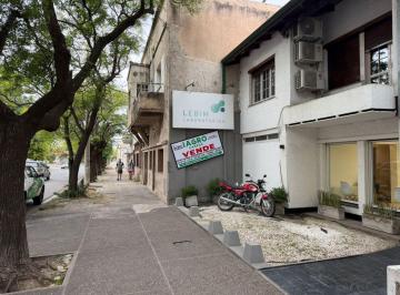 Casa de 6 ambientes, Bahía Blanca · Casa en Venta, Dorrego 347