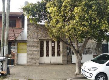 YAR-YA1-24599_2 · Casa 3 Ambientes. | Coronel Pringles 3628