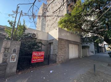 YAR-YA1-26035_2 · Casa 3 Ambientes. | Urquiza 4549