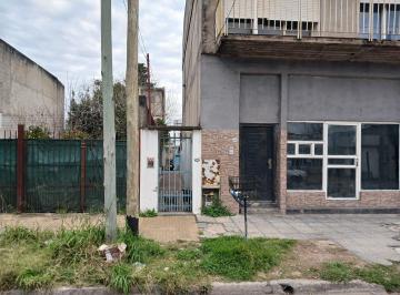 YAR-YA1-27376_2 · Casa 3 Ambientes. | Moreno 4268
