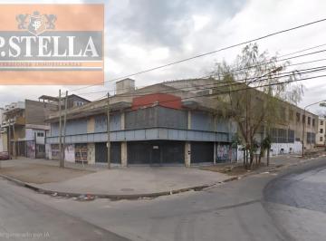 Local comercial · 2750m² · Local Comercial C/ Galpon 2750 m² C/ Rampa P/ Vehiculos y Oficinas - Casanova