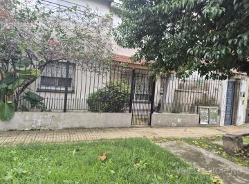 Casa · 340m² · 7 Ambientes · Casa Sobre Lote 10x34