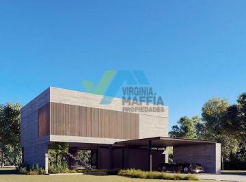 Casa · 300m² · 5 Ambientes · 1 Cochera · Casa en Dos Plantas con Hormigon Visto a La Laguna en Riberas Puertos del Lago