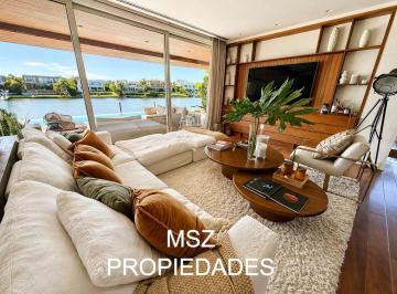 Casa · 400m² · 9 Ambientes · 2 Cocheras · Casa en Venta y Alquiler Sobre El Lago Central en El Golf, Nordelta