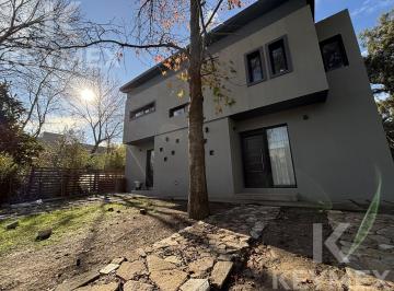 Casa · 150m² · 5 Ambientes · 3 Cocheras · Dúplex en Bloque a La Venta - Olmos, Etcheverry