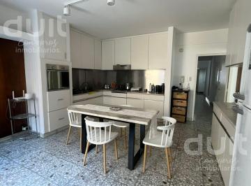 Departamento · 215m² · 7 Ambientes · 1 Cochera · Departamento 3 Dorm.. Apto Credito Impecable y con Excelente Ubicacion!