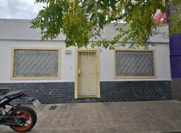 PH de 3 ambientes, Avellaneda · Departamento Tipo Casa de 3 Ambientes Al Frente (Independiente de La Calle)