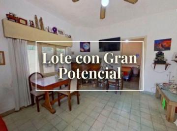 Casa · 61m² · 3 Ambientes · 1 Cochera · Venta Casa Lote Propio Guernica Fondo Libre