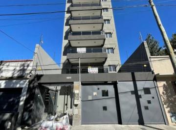 Departamento · 70m² · 3 Ambientes · 1 Cochera · Alquiler Piso 3 Ambientes con Cochera y Terraza con Parrilla.