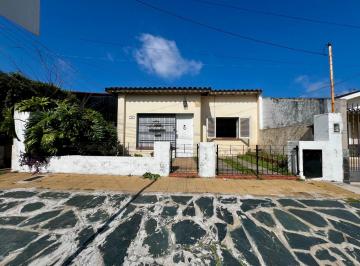 PH · 75m² · 3 Ambientes · 1 Cochera · Venta PH Tipo Casa 3 Ambientes Moron Gran Patio Terraza Luminoso Apta Credito Hipotecario Para Inver