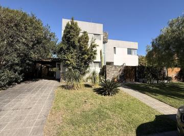 Casa · 213m² · 4 Ambientes · 2 Cocheras · Venta Casa en Barrio Privado Santa Clara, 4 Amb con Vista Al Lago