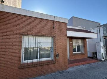 Casa · 160m² · 5 Ambientes · Casa en Luzuriaga