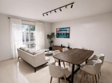 Casa · 272m² · 5 Ambientes · 1 Cochera · Casa en Camus