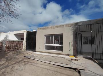 Casa · 272m² · 5 Ambientes · 1 Cochera · Casa en Camus