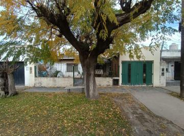 Casa · 45m² · 3 Ambientes · Casa en Venta - 2 Dorm. 2 Baños - Almirante Brown