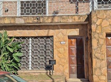 Casa de 5 ambientes, Vicente López · Hermoso Chalet en Dos Plantas con Cochera, Ptio Jdin Parrilla y Vivda Multiuso Al Fdo