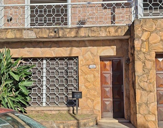 Casa · 210m² · 5 Ambientes · 1 Cochera