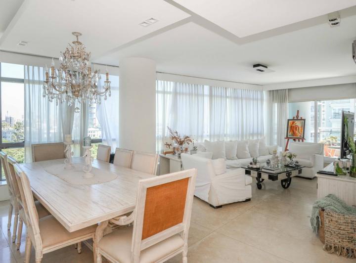 Departamento · 145m² · 4 Ambientes · 3 Cocheras
