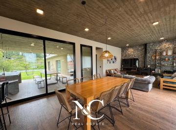 Casa · 148m² · 4 Ambientes · Casa en Venta en Costa Esmeralda