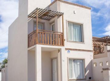 Casa de 7 ambientes, Las Grutas · Complejo en Venta - Duplex + 2 Deptos – Las Grutas, Río Negro
