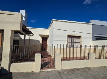 Casa de 3 ambientes, Ensenada · Casa con 375 m² Totales y 2 Dorm. en Venta en Ensenada