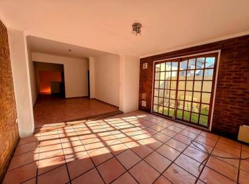 PH · 80m² · 3 Ambientes · PH 3 Amb en Alquiler Moreno Parrilla