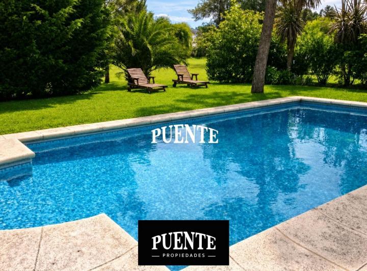 Casa · 250m² · 6 Ambientes