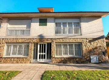Departamento · 65m² · 3 Ambientes · 1 Cochera · Departamento 3 Ambientes con Cochera y Patio Propio
