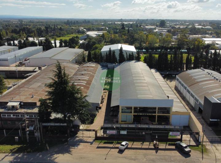 Local comercial · 3800m² · 4 Ambientes
