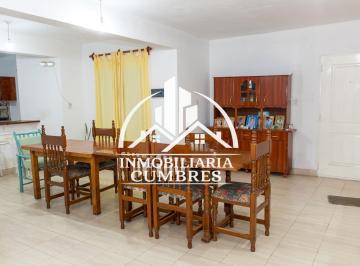Casa · 220m² · 6 Ambientes · 2 Cocheras · Casa en Venta en Zona Sur B° Intersindical