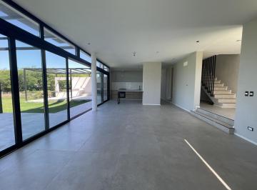 Casa · 211m² · 6 Ambientes · Casa en Venta - Barrio San Matias - Escobar - 3 Dorm. (1 Suite) - a Estrenar