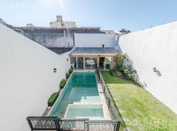 Casa · 375m² · 6 Ambientes · 2 Cocheras · Casa en Villa Luro